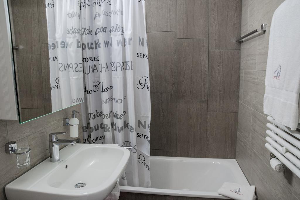 Reloc Serviced Zurich-oerlikon Apartment *