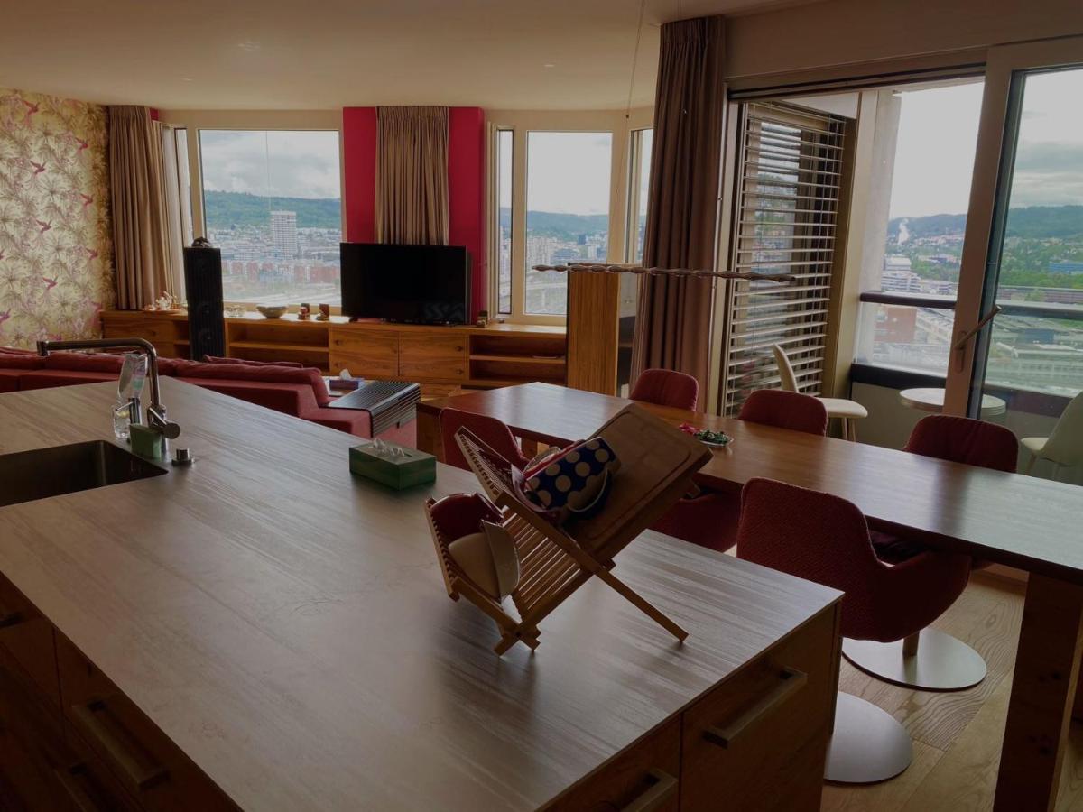 Modern Hochhaus Apartment *