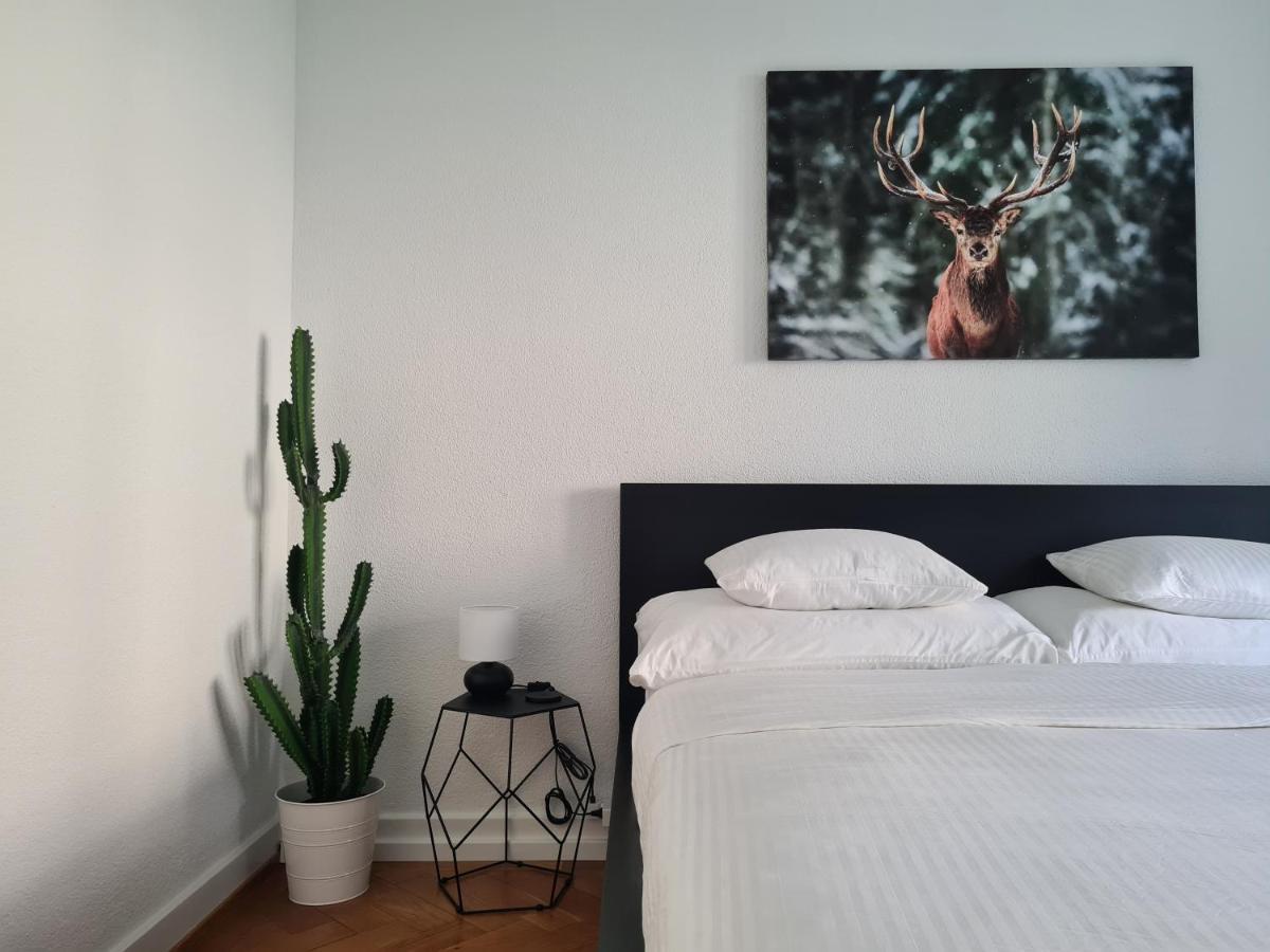 2 Bedroom - Kingsize Bett - Garten - Parken - Kueche *