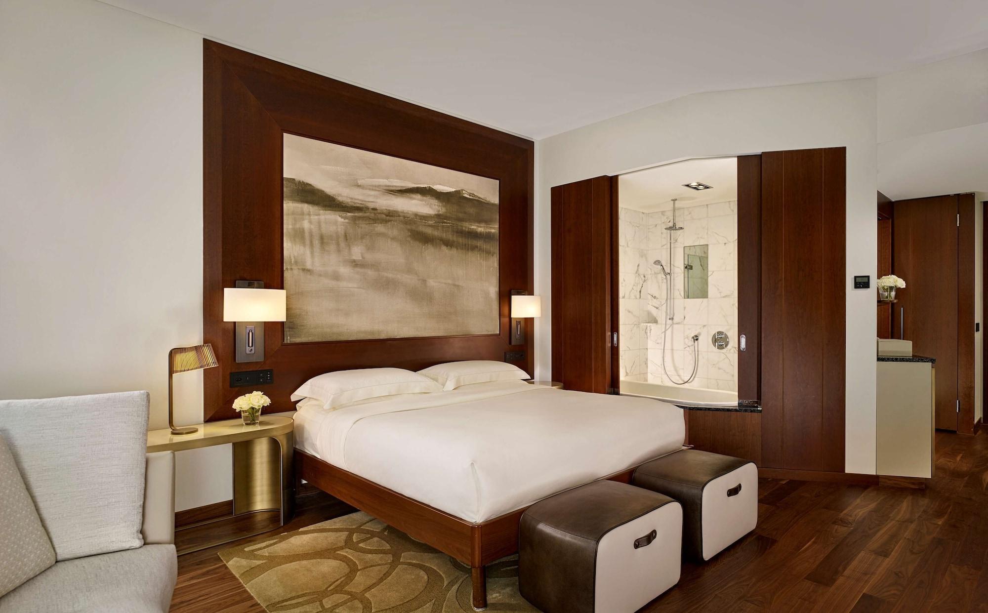 Hotel Park Hyatt – Center Luxury 5*