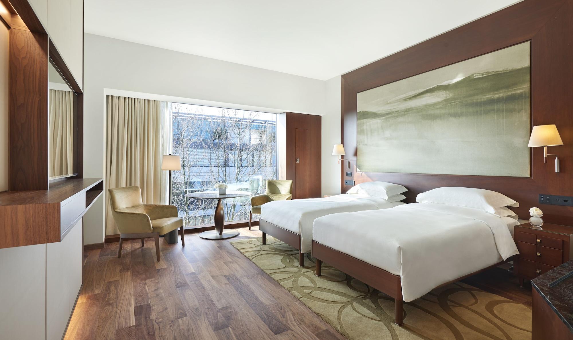 Hotel Park Hyatt – Center Luxury 5*
