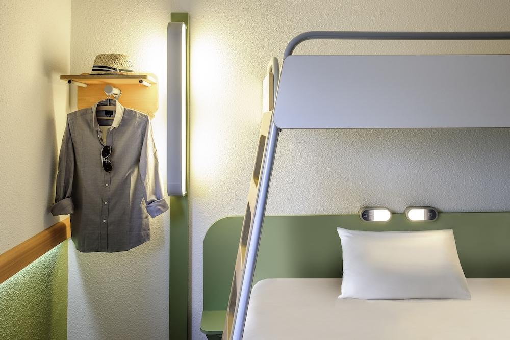 Hotel Ibis Budget West