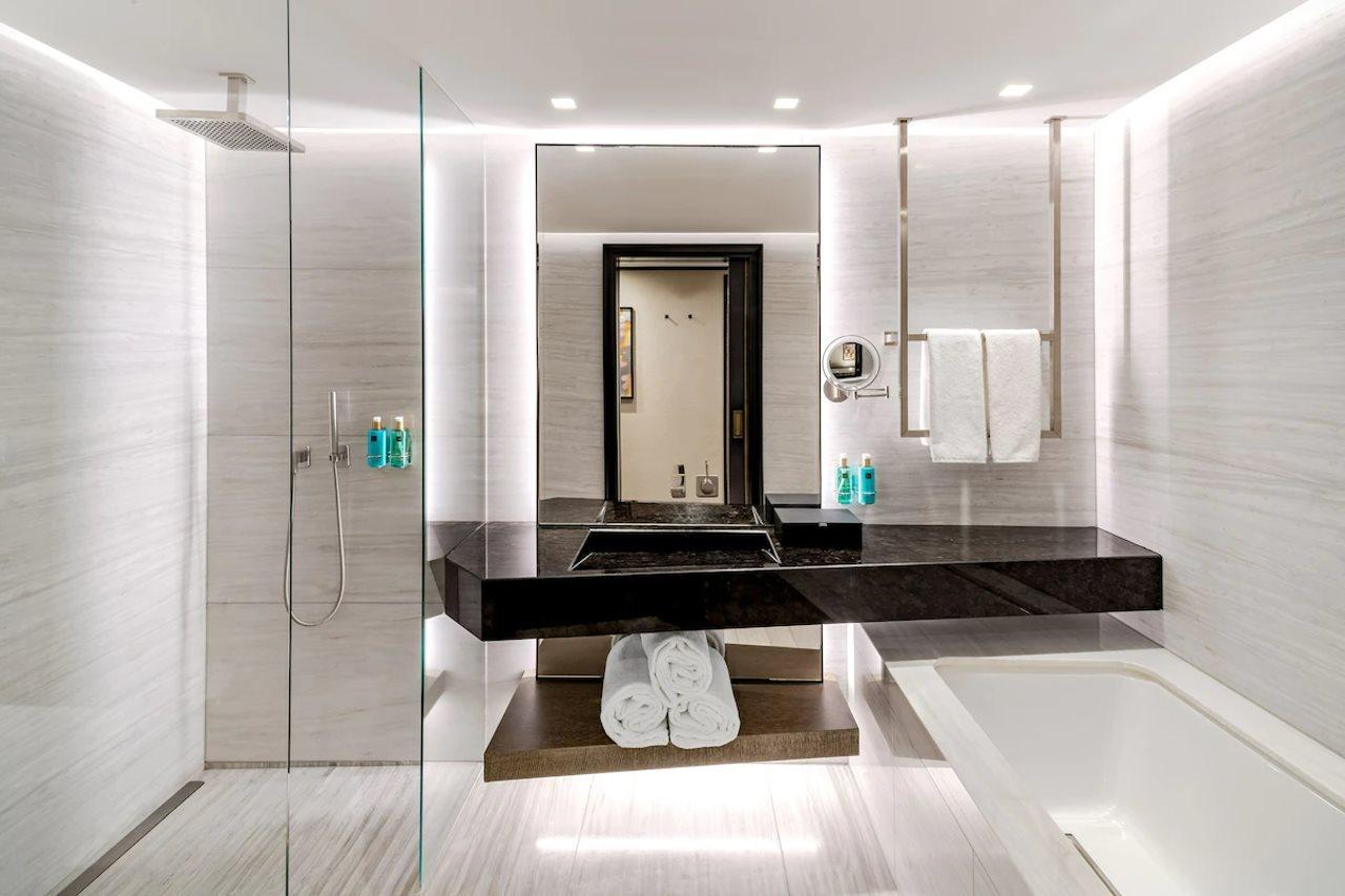 Hotel Five 5*