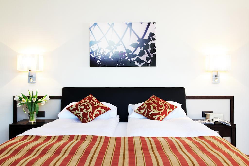 - Kieselgasse 3* Zürich