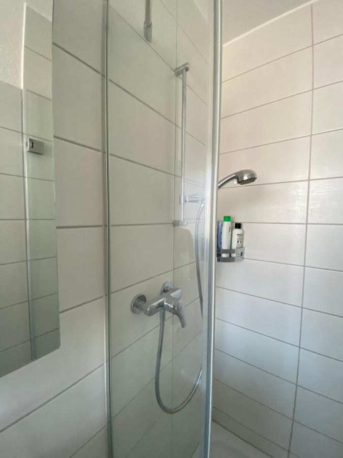 2 Flat Apartment *
