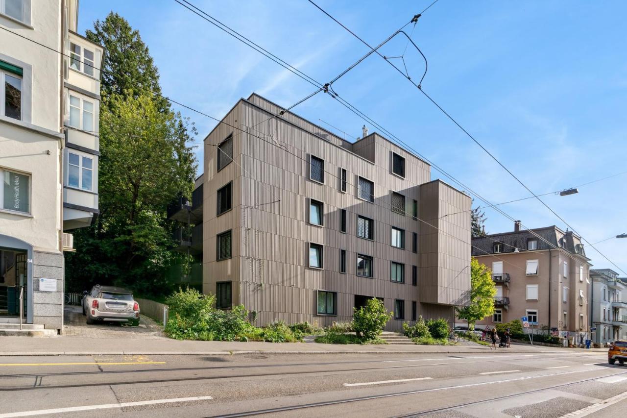 Apartment Flat: & Convenience *