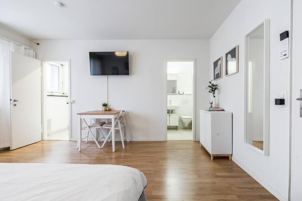 Bright & Studio Office & Netflix * Zurich