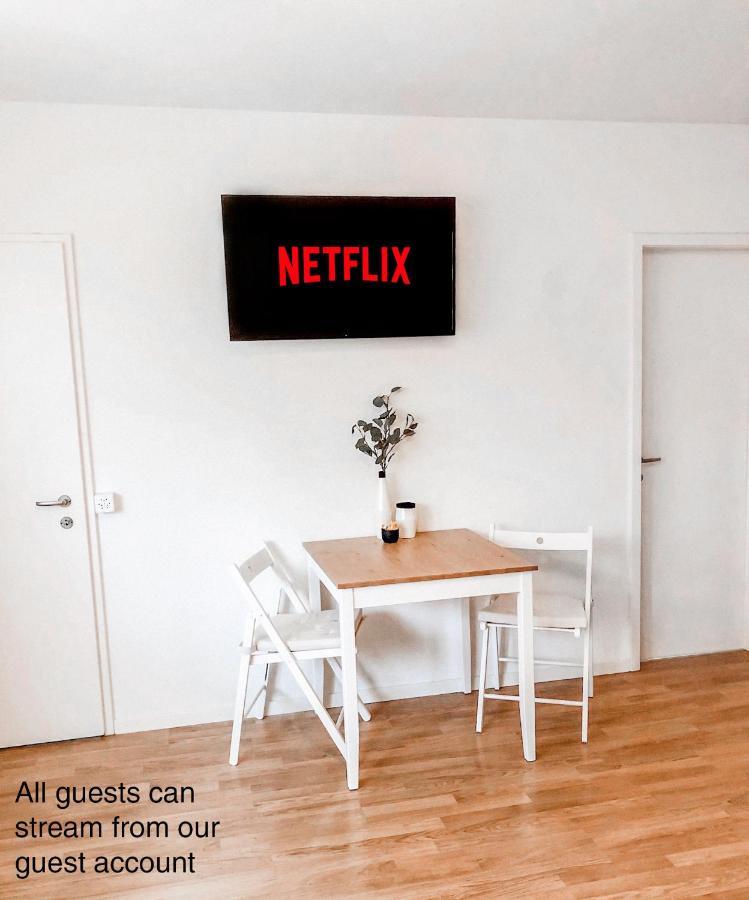 Apartment Bright & Studio Office & Netflix