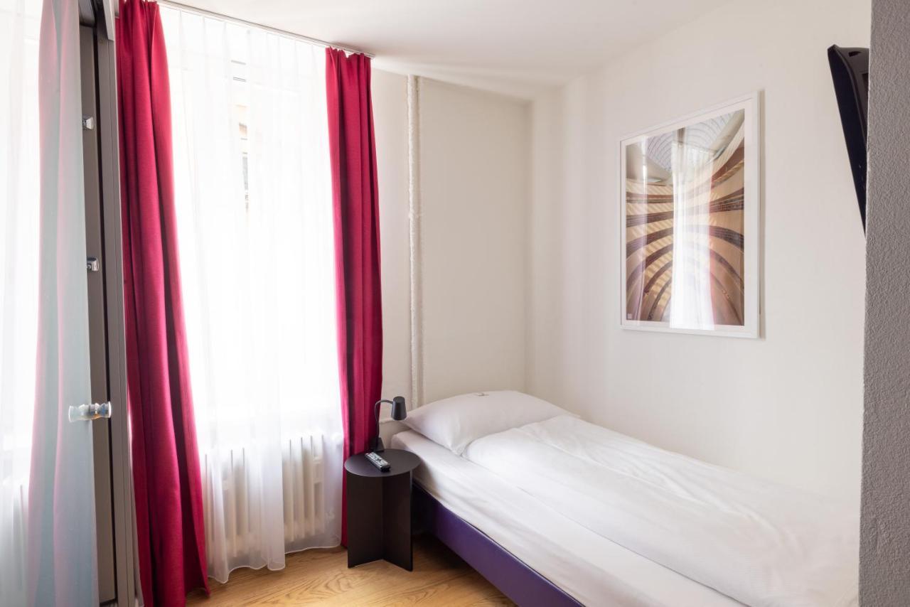 Fred Hauptbahnhof - Mobile Check-in Guest house Zurich
