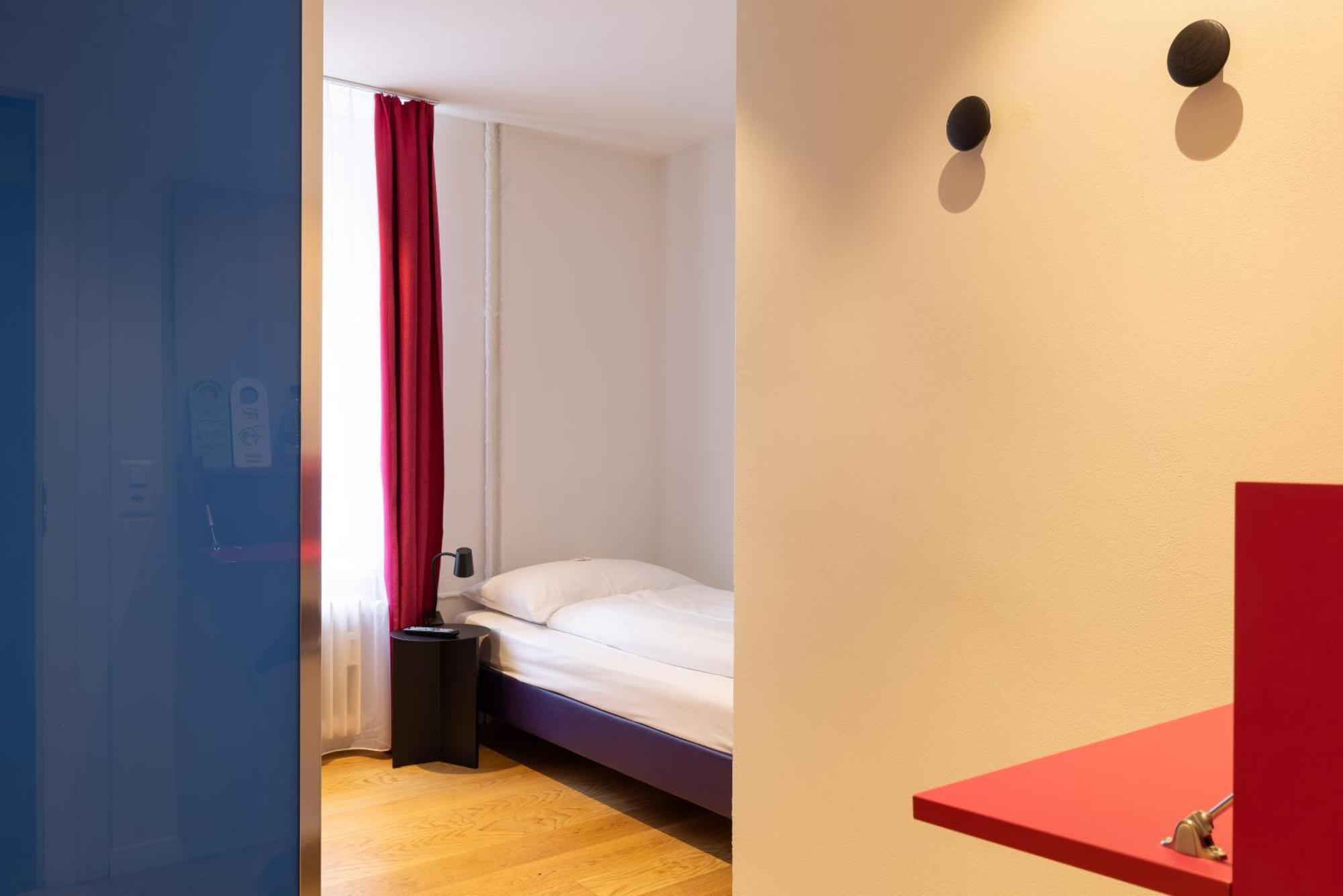 Guest house Fred Hauptbahnhof - Mobile Check-in 2*
