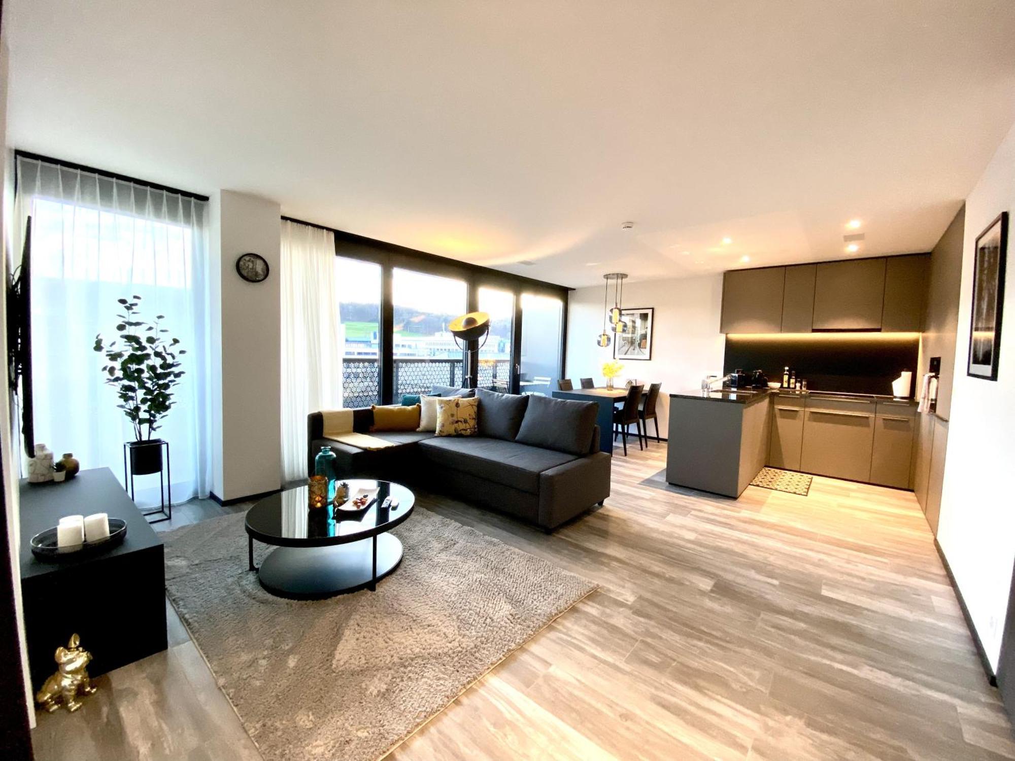 Apartment Glad Spot: - - Design - Netflix *