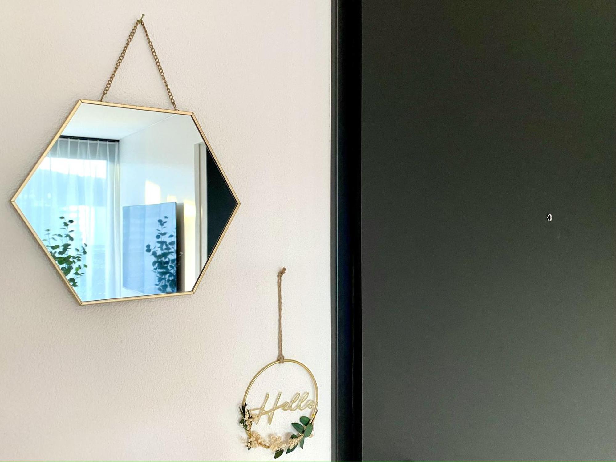 Apartment Glad Spot: - - Design - Netflix *