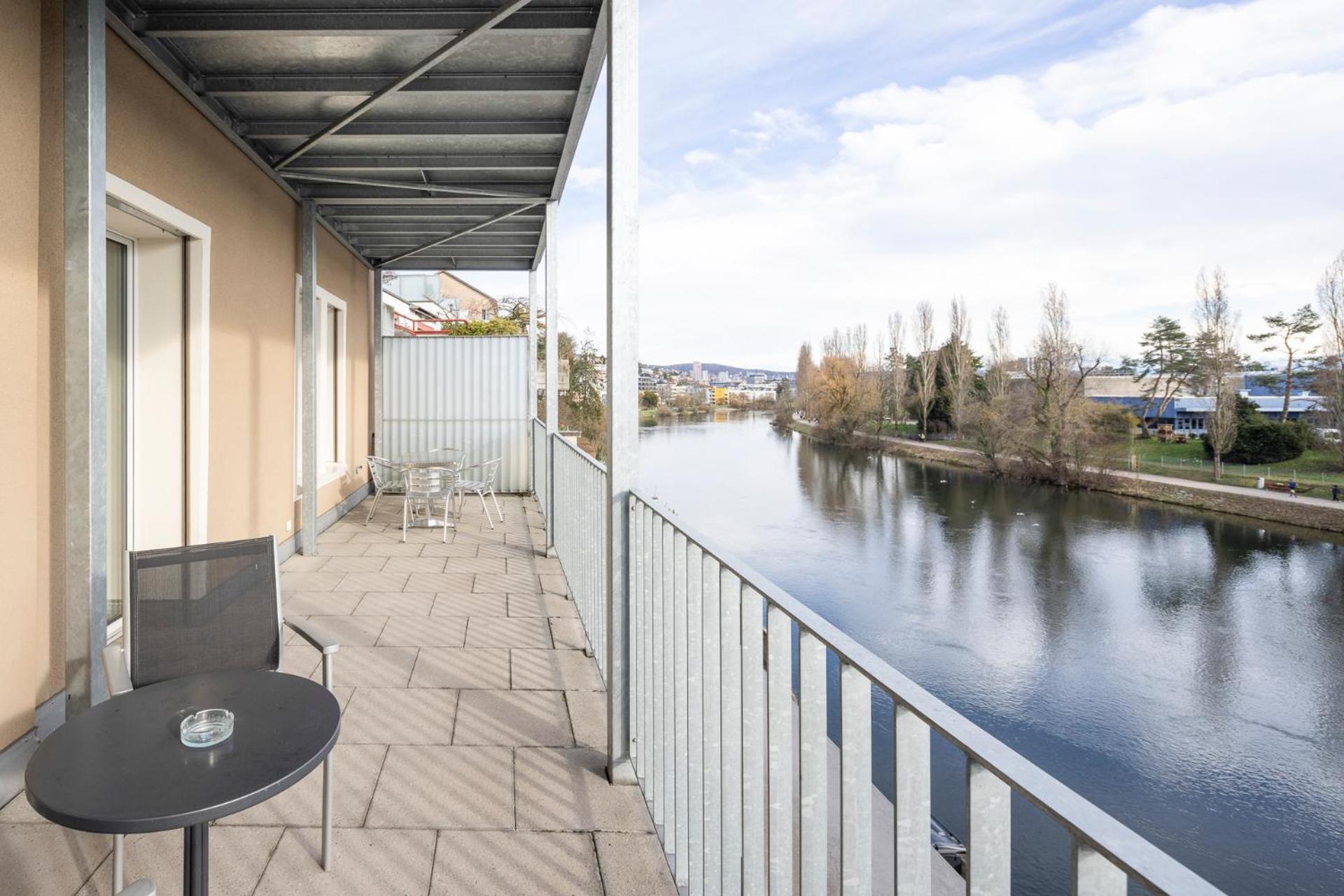 Stayy The River - Contactless Check-in *