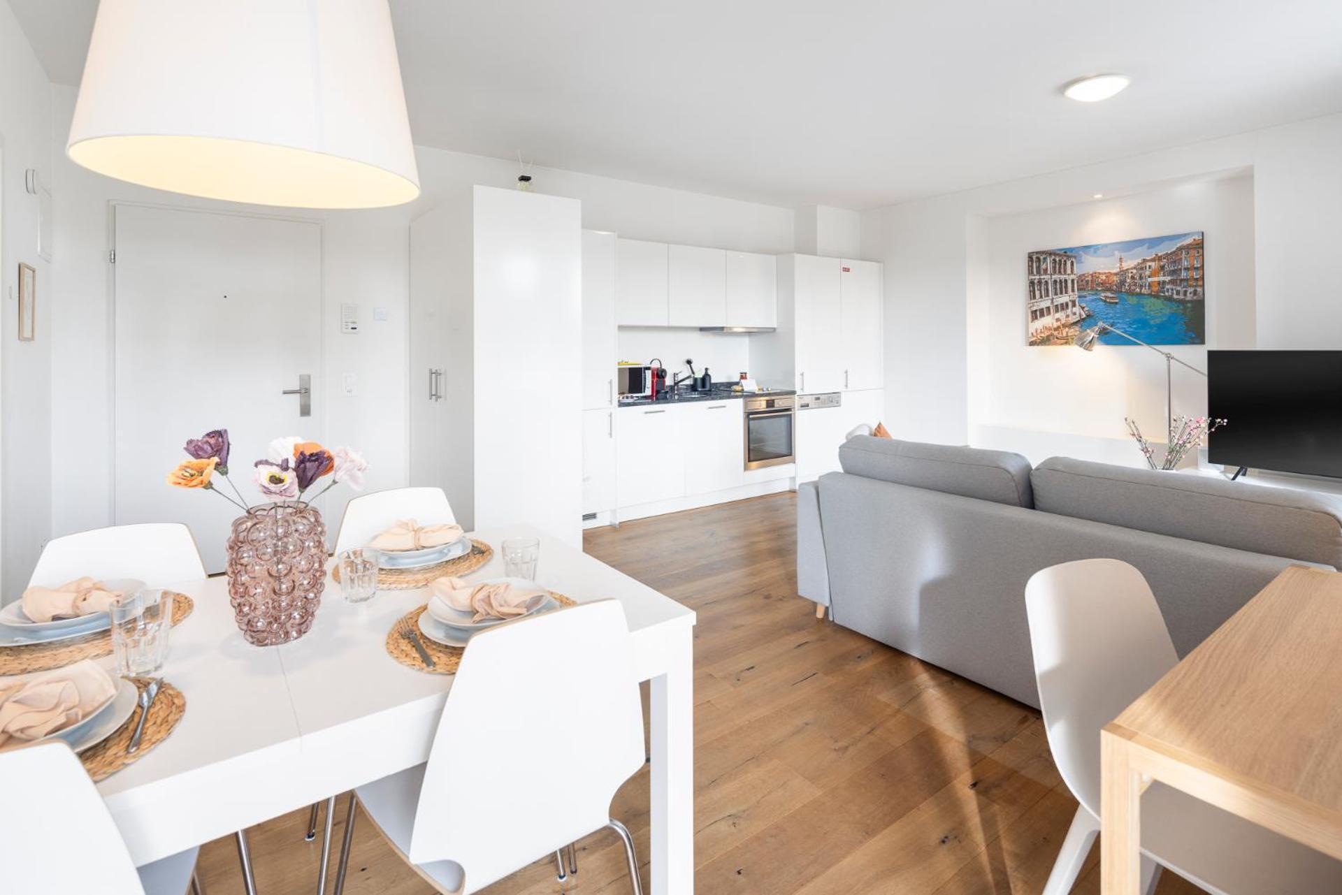 Aparthotel Stayy The River - Contactless Check-in Zurich