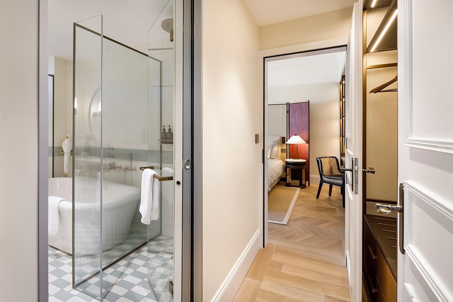 Hotel Small Luxury Ambassador