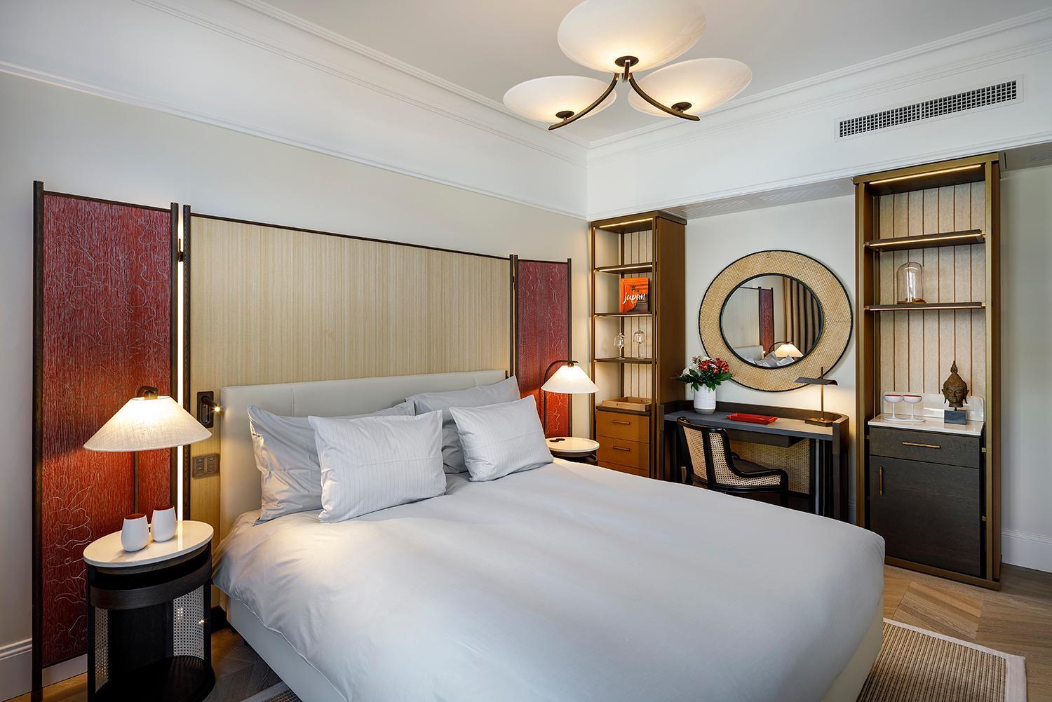 Small Luxury Ambassador Hotel 4*