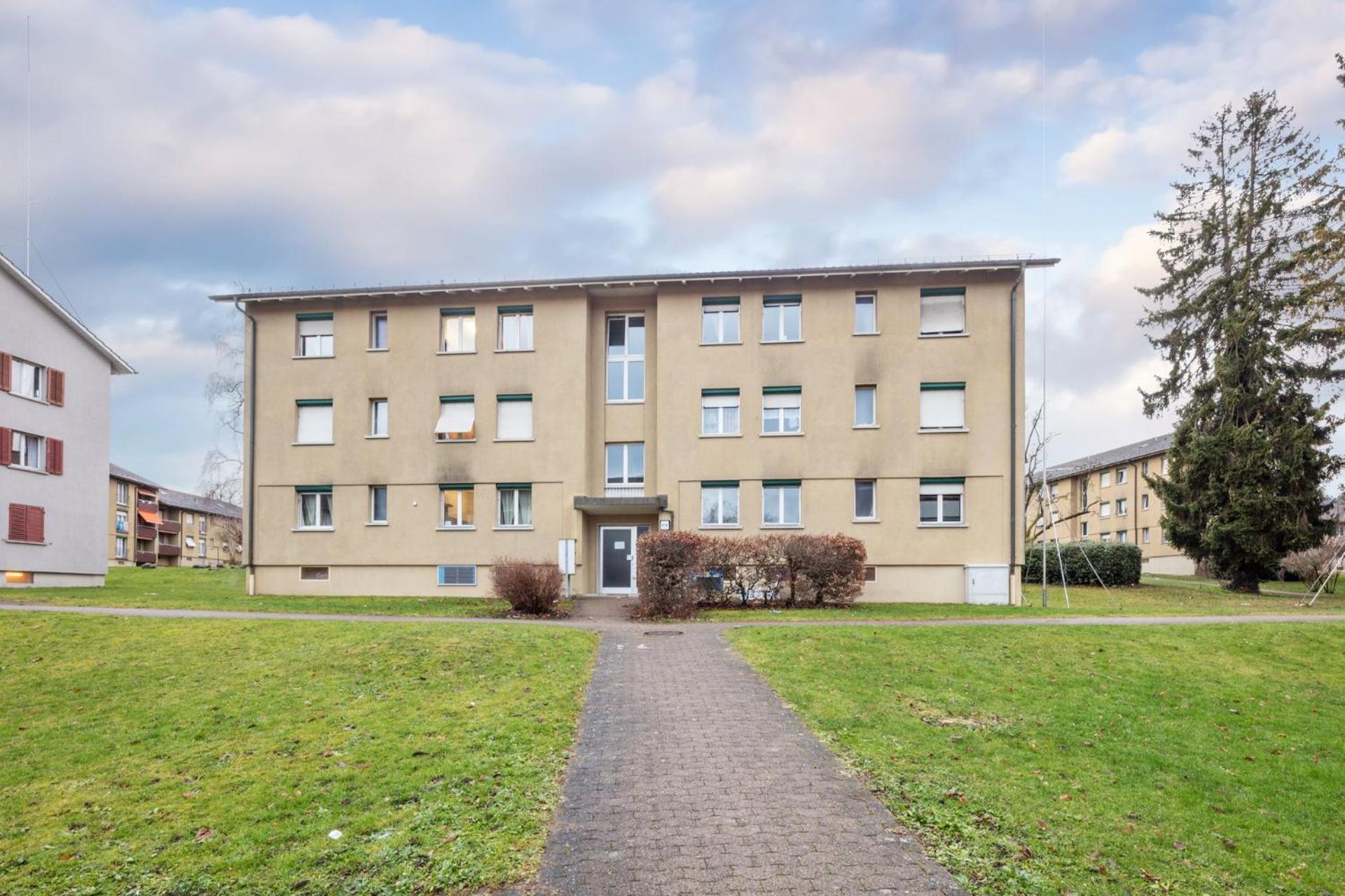Affordable Comfort In Apartment