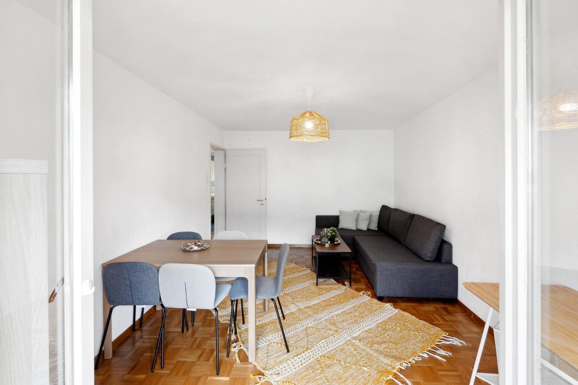 Cozy 2 Bedroom In *
