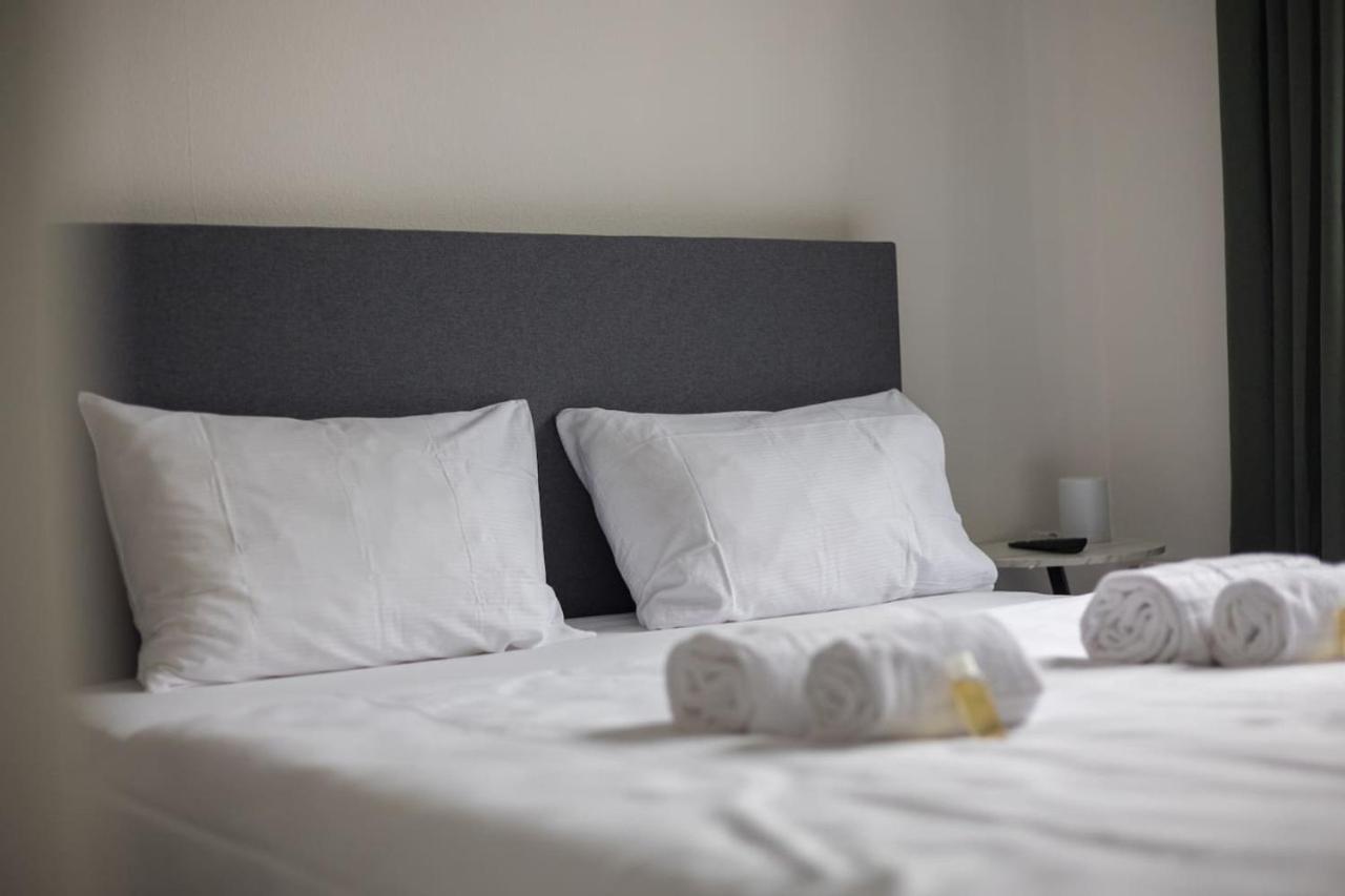 Apartment Downtown Deluxe With Queen Bed Be-55 *