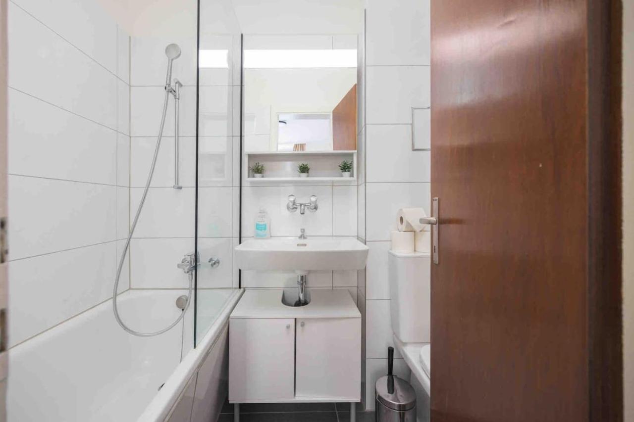 Urban Oasis With Queen Bed And View Be-12 Apartamento Zurique