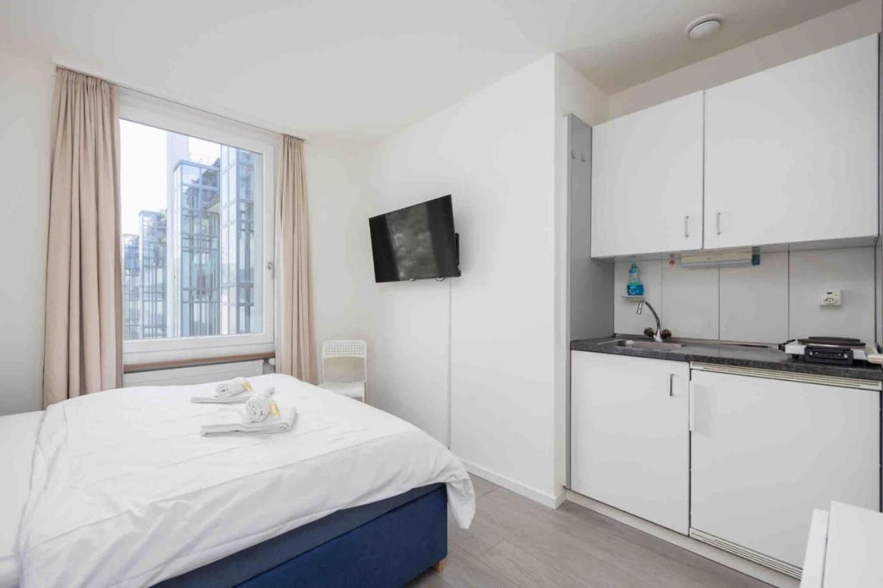 Urban Oasis With Queen Bed And View Be-32 * Zurich