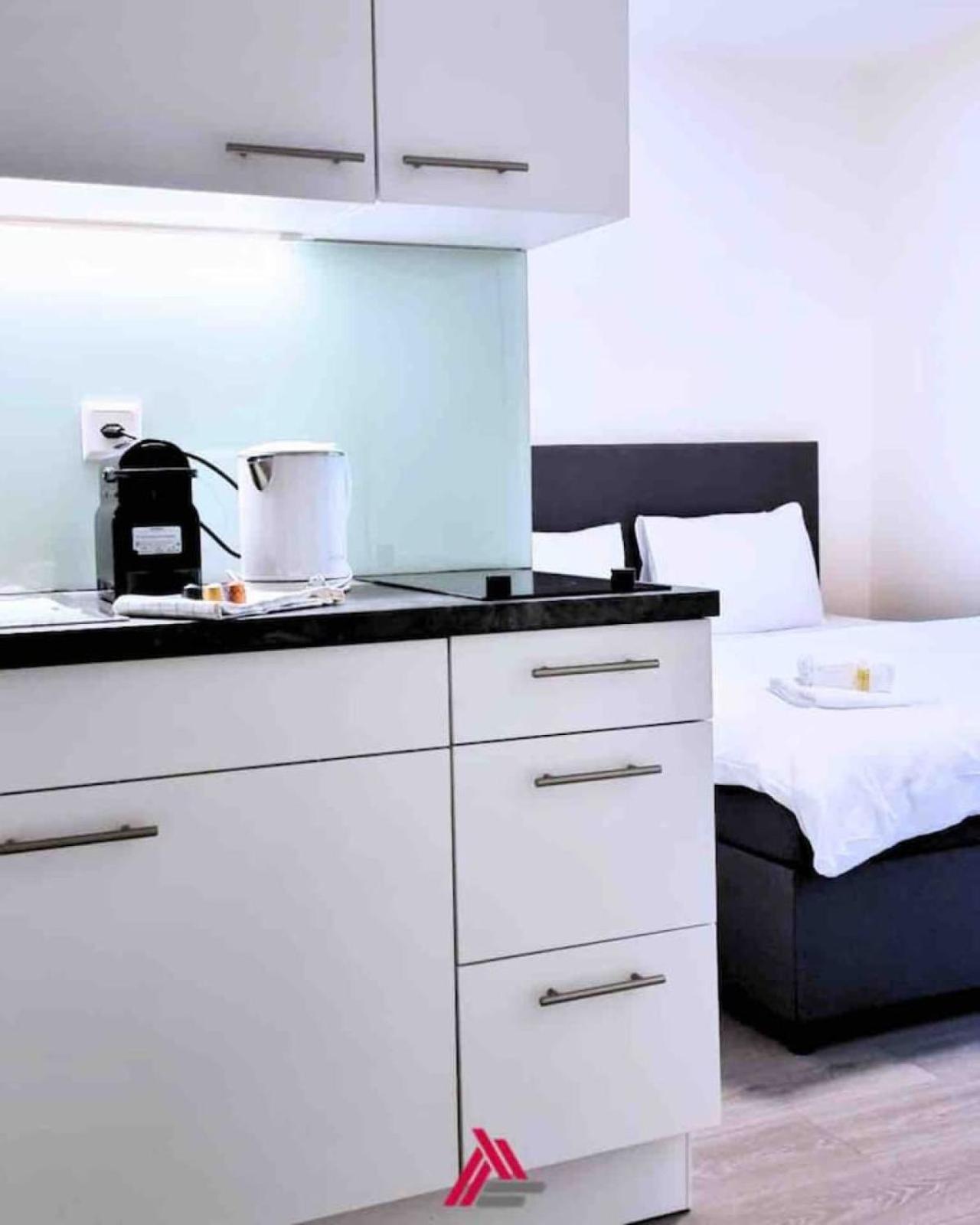 Urban Oasis With Queen Bed And View Be-18 Apartment Zürich