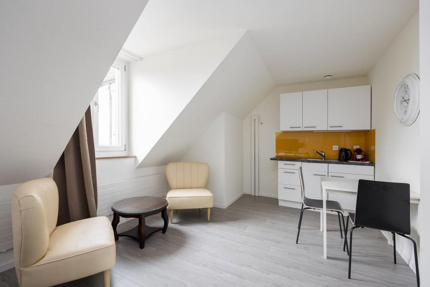 Delta Central Deluxe Apartment