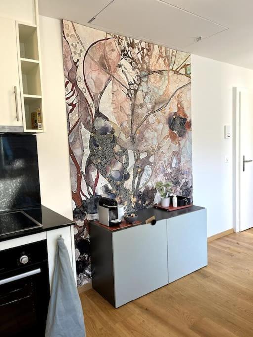 & Modern Penthouse-studio With Balcony & Air-condition Apartment