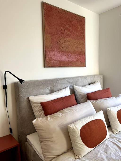 & Modern Penthouse-studio With Balcony & Air-condition Zurich