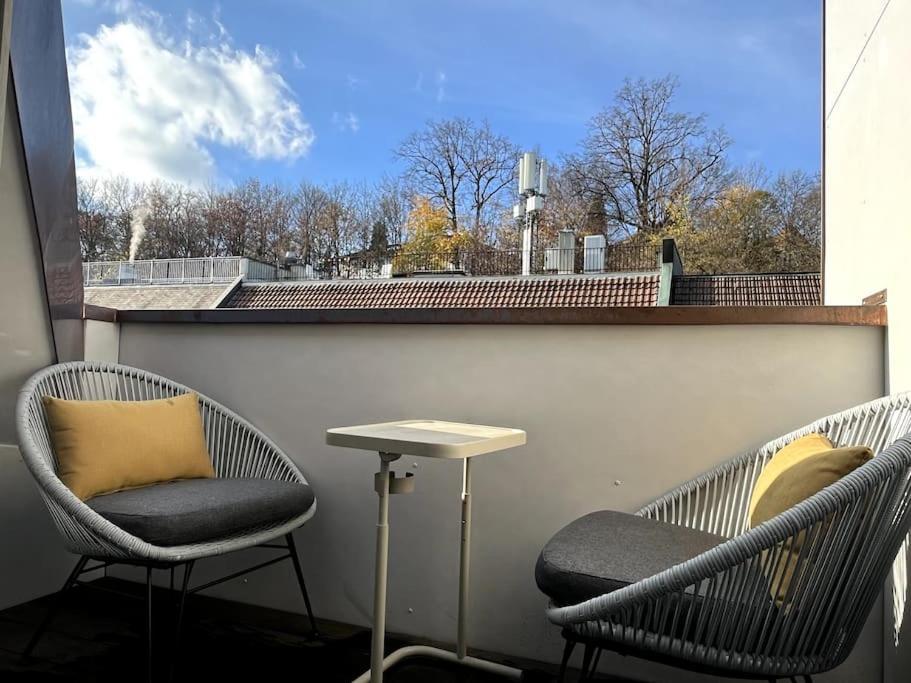 Apartment & Modern Penthouse-studio With Balcony & Air-condition