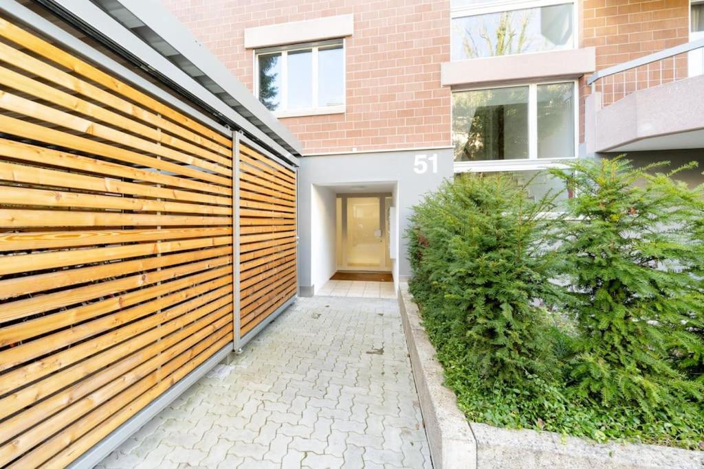Ground Floor - Peaceful Living In The Of Apartment