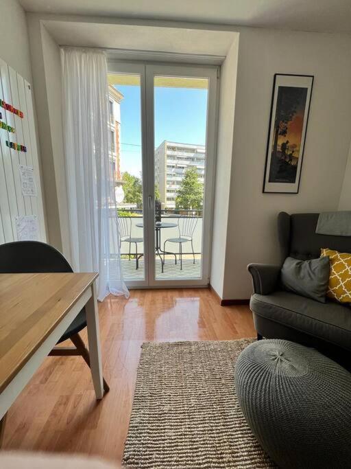Wilde Hilda - Kitchen, Coffee And Balcony Apartment