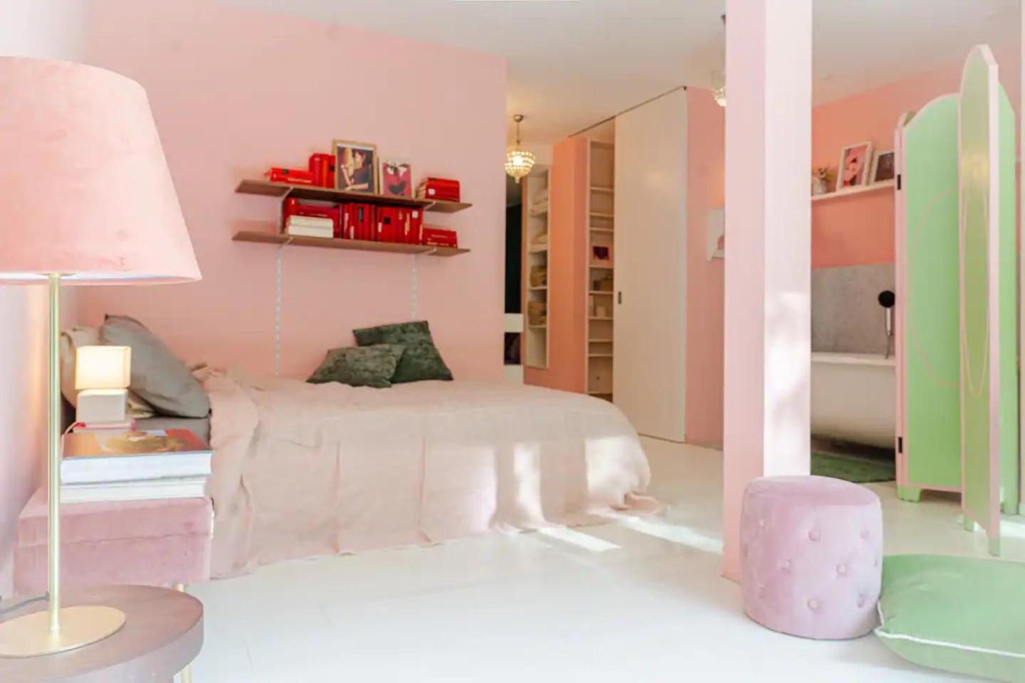 Stylish Garden-gem By Lake: Pet-friendly &