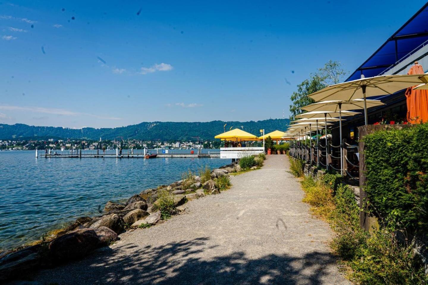 Stylish Garden-gem By Lake: Pet-friendly & Apartment *