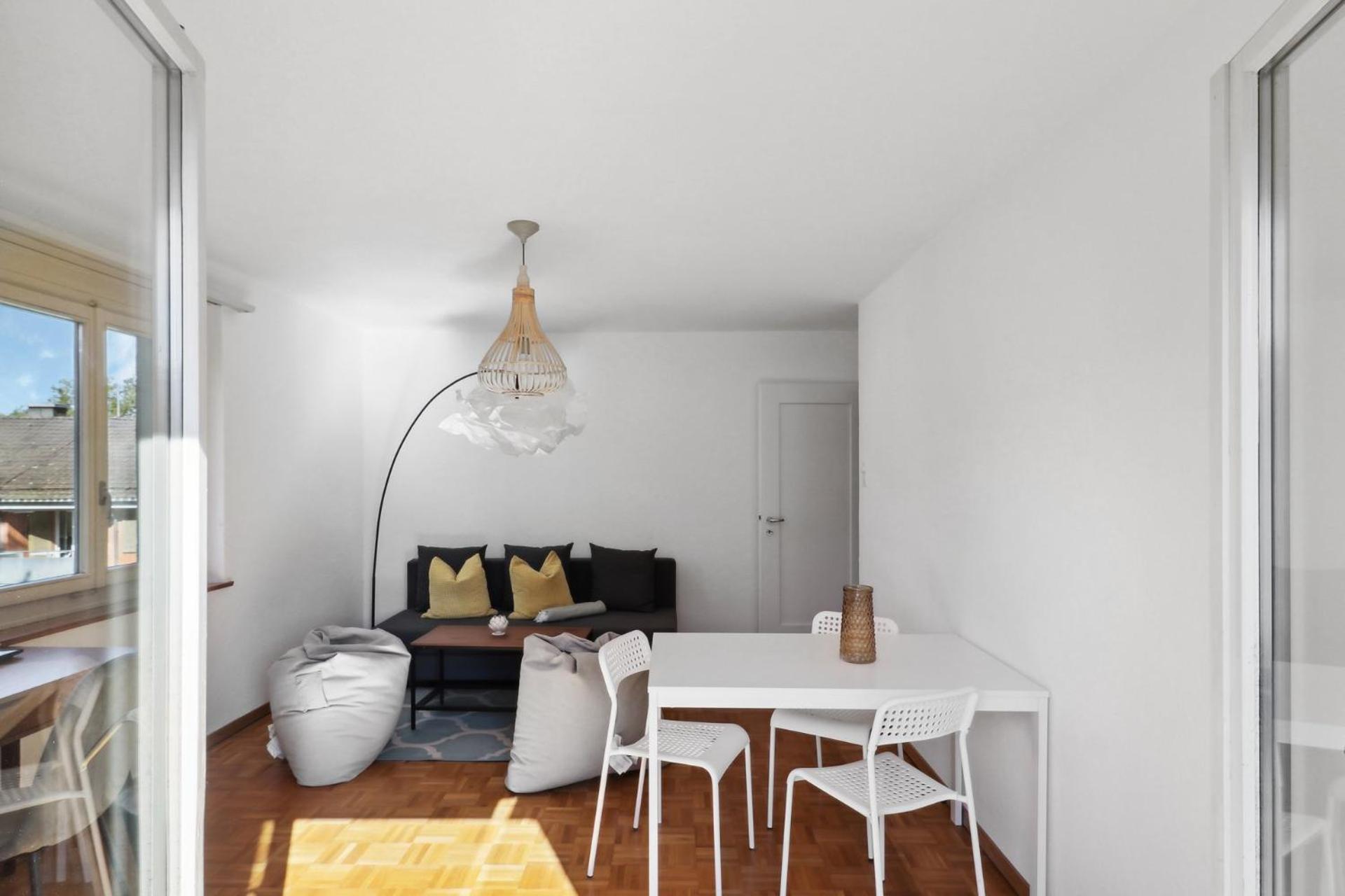Affordable Comfort In Apartment *