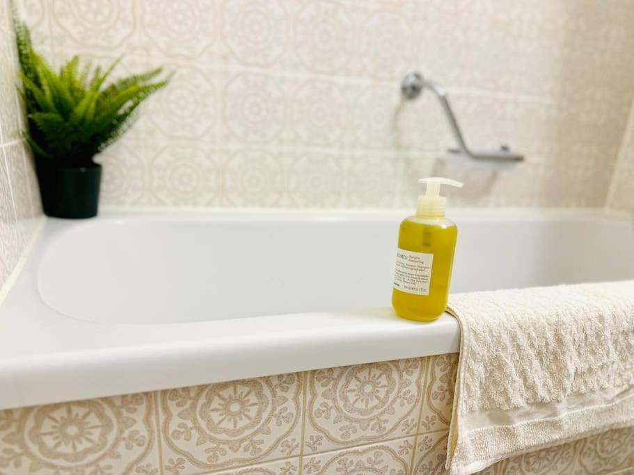 New, With Garden Terrace And Much Privacy Zürich