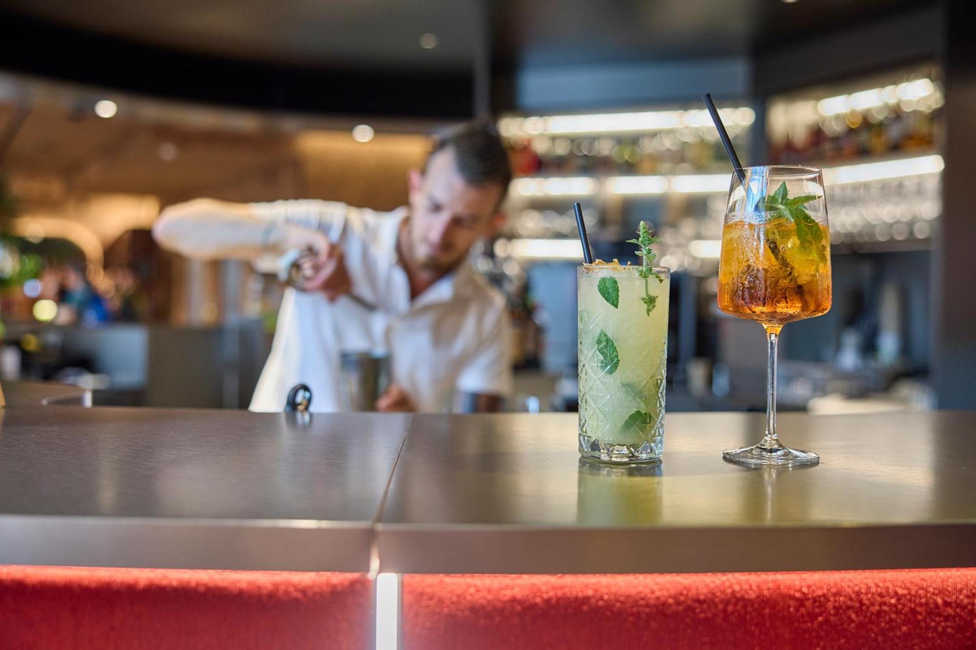 Hotel Novotel West 4*