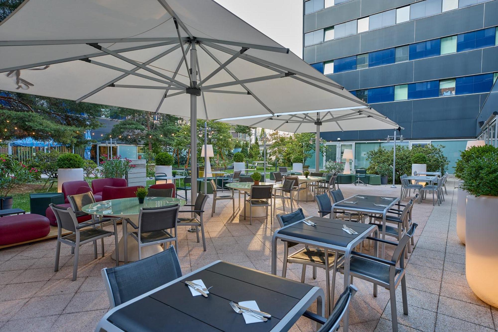 Hotel Novotel West 4*