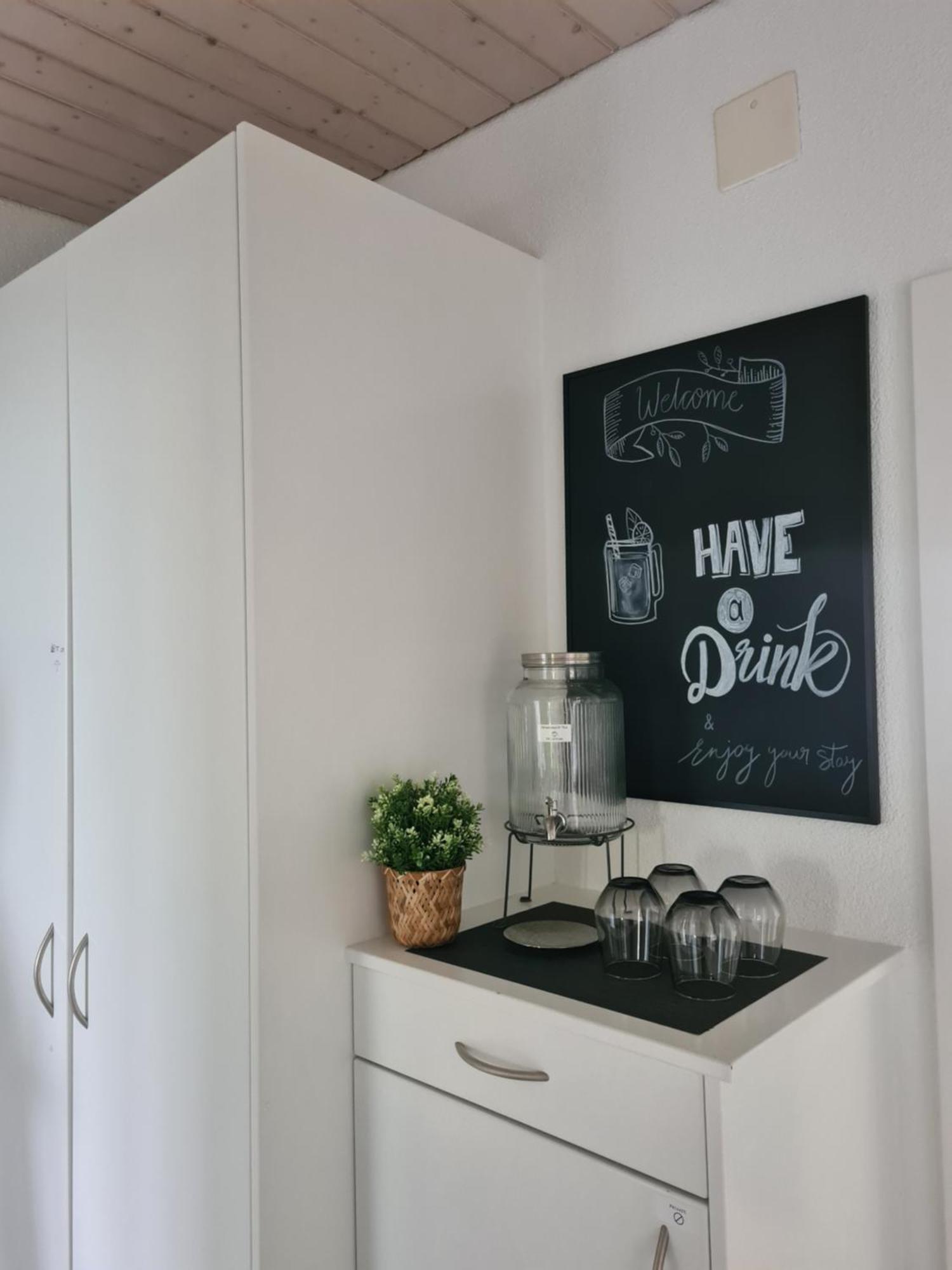 2 Bedroom - Kingsize Bett - Garten - Parken - Kueche Apartment *