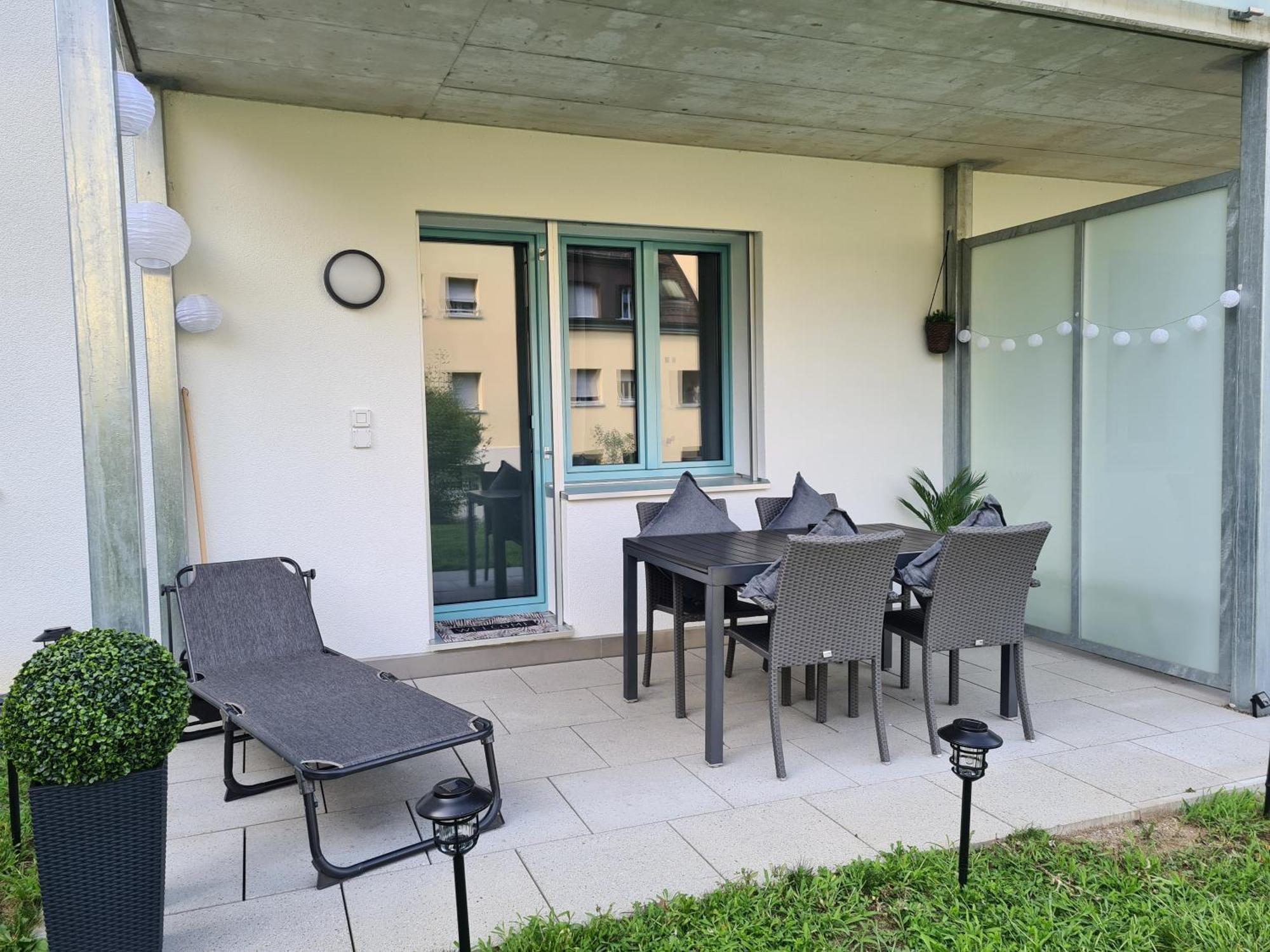 2 Bedroom - Kingsize Bett - Garten - Parken - Kueche Apartment *