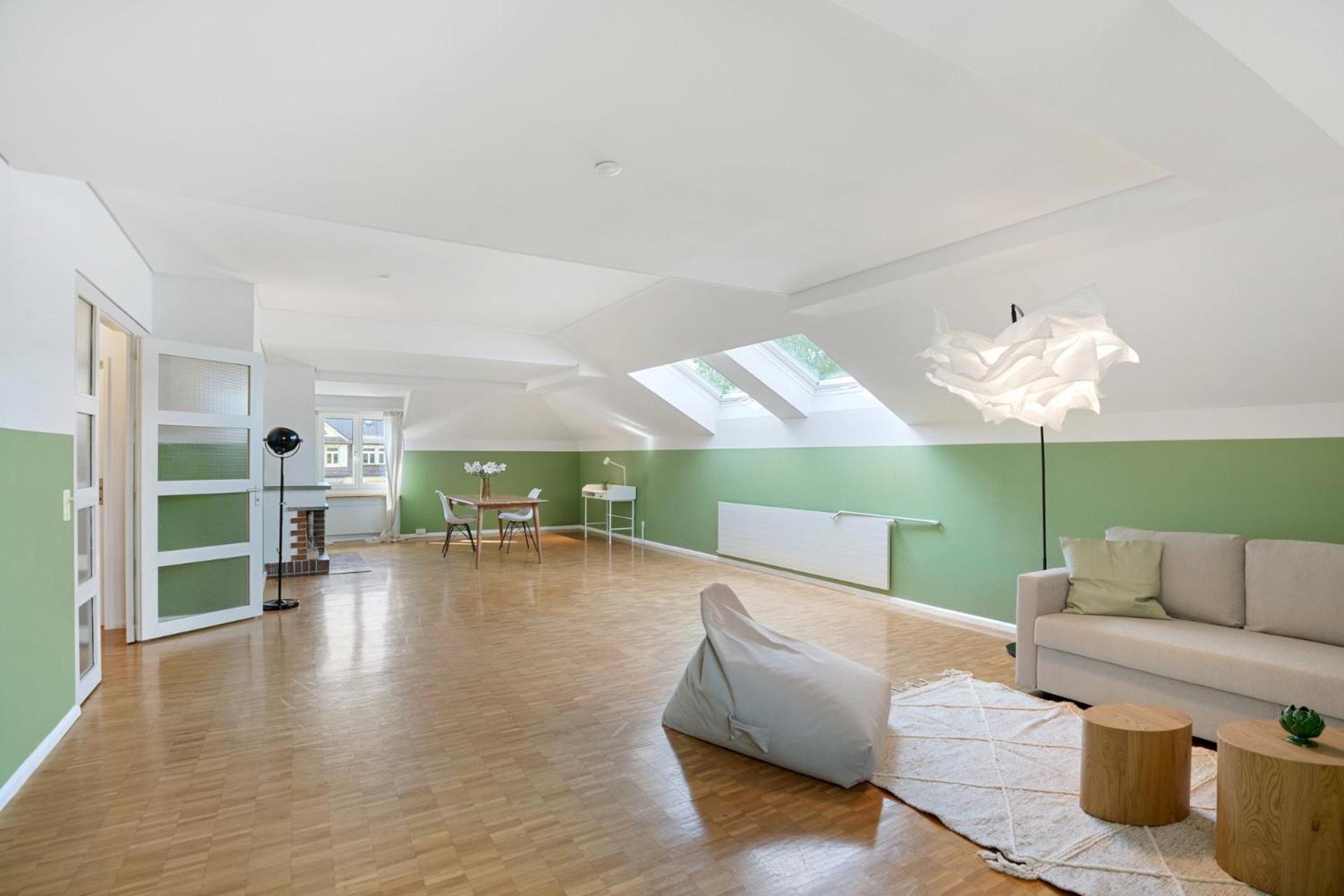 Spacious In The Heart Of Zltwg66 Apartment