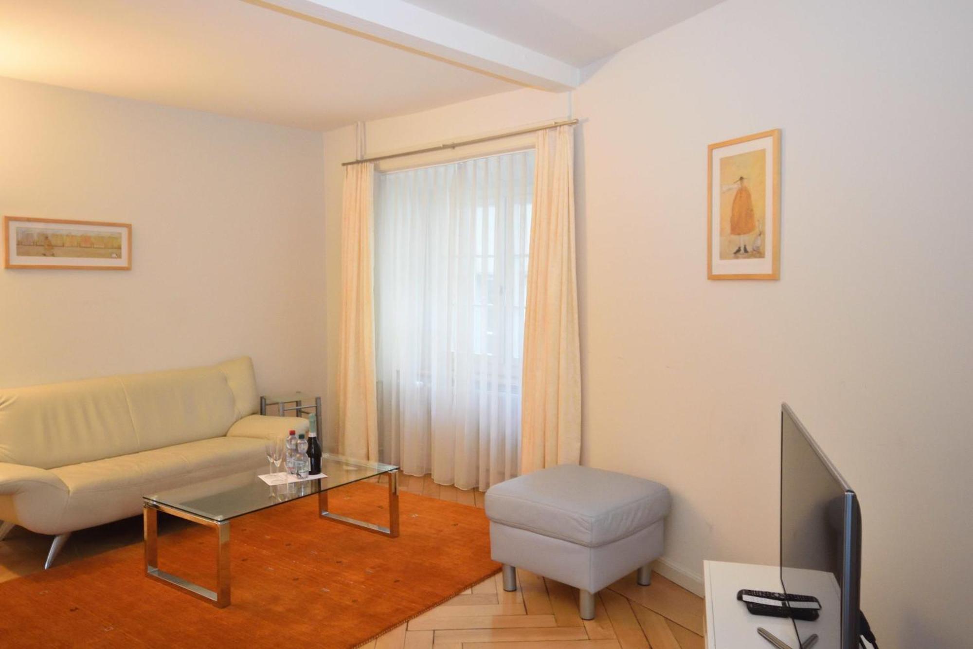 Apartment 1br Flat In Historical Center - Symbol 3 Zurich