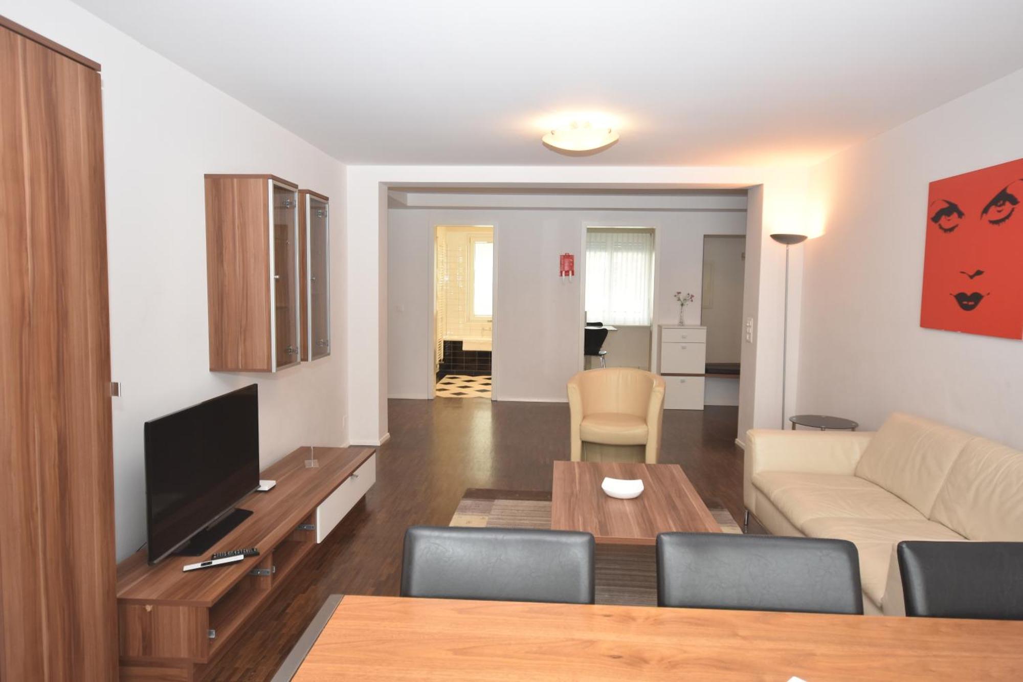Apartment Stylish 2br Near - Flower 3 *