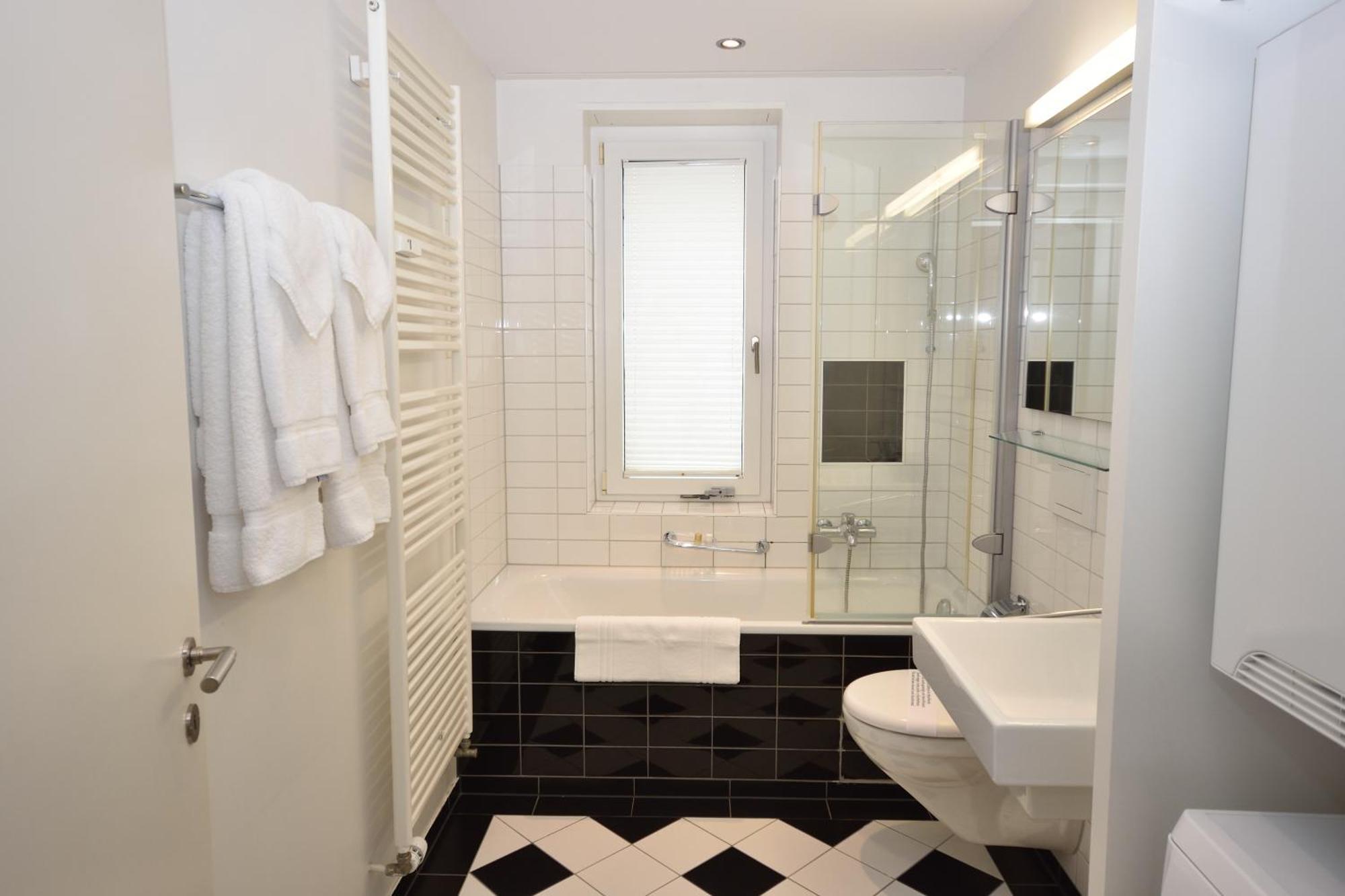 Apartment Stylish 2br Near - Flower 3 Zurich