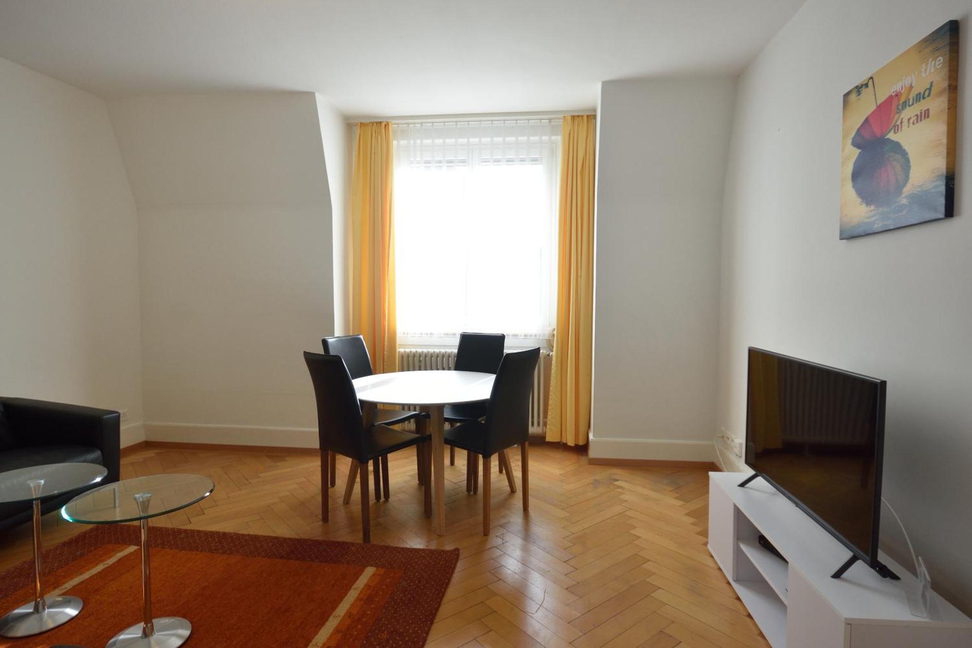 Cosy 2-bedroom Near - Stardust 31 Apartment *