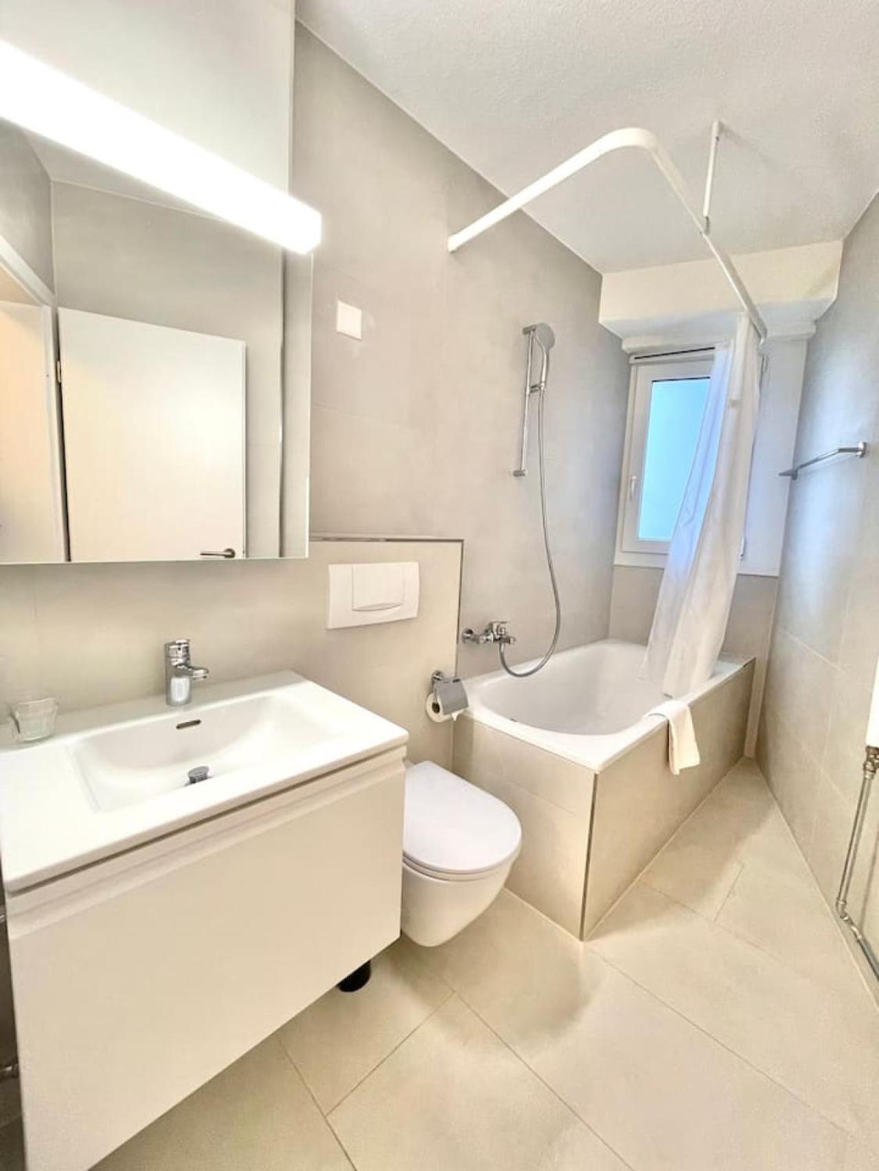 Apartment 3.5 In Zurich-oerlikon Zurich