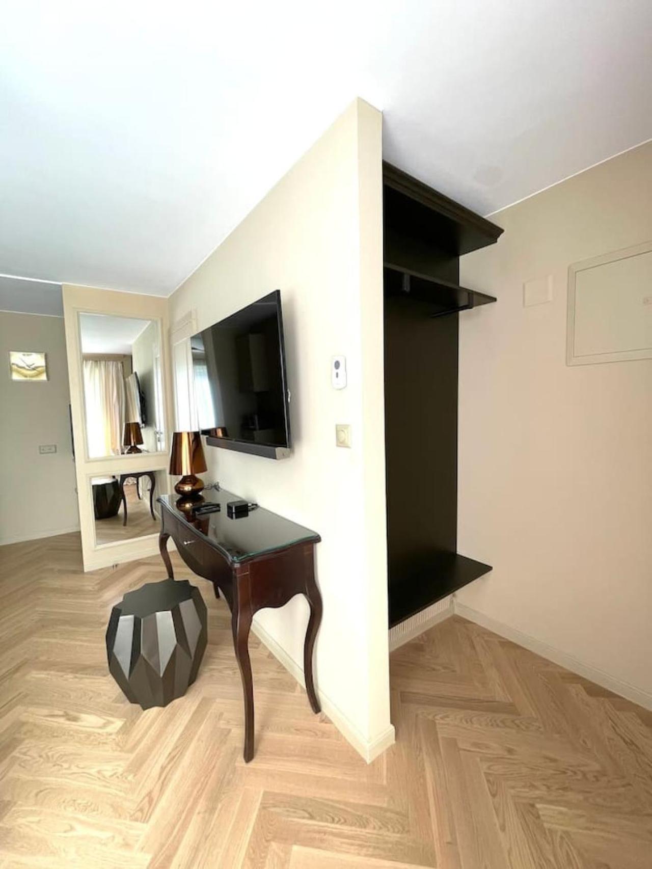 Apartment 1.5 In Zurichberg Zurich