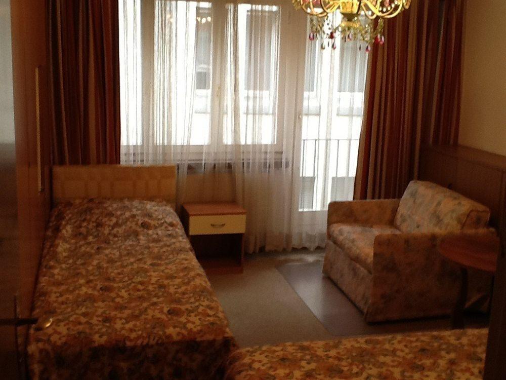Center - Bellevue 3* Zurich