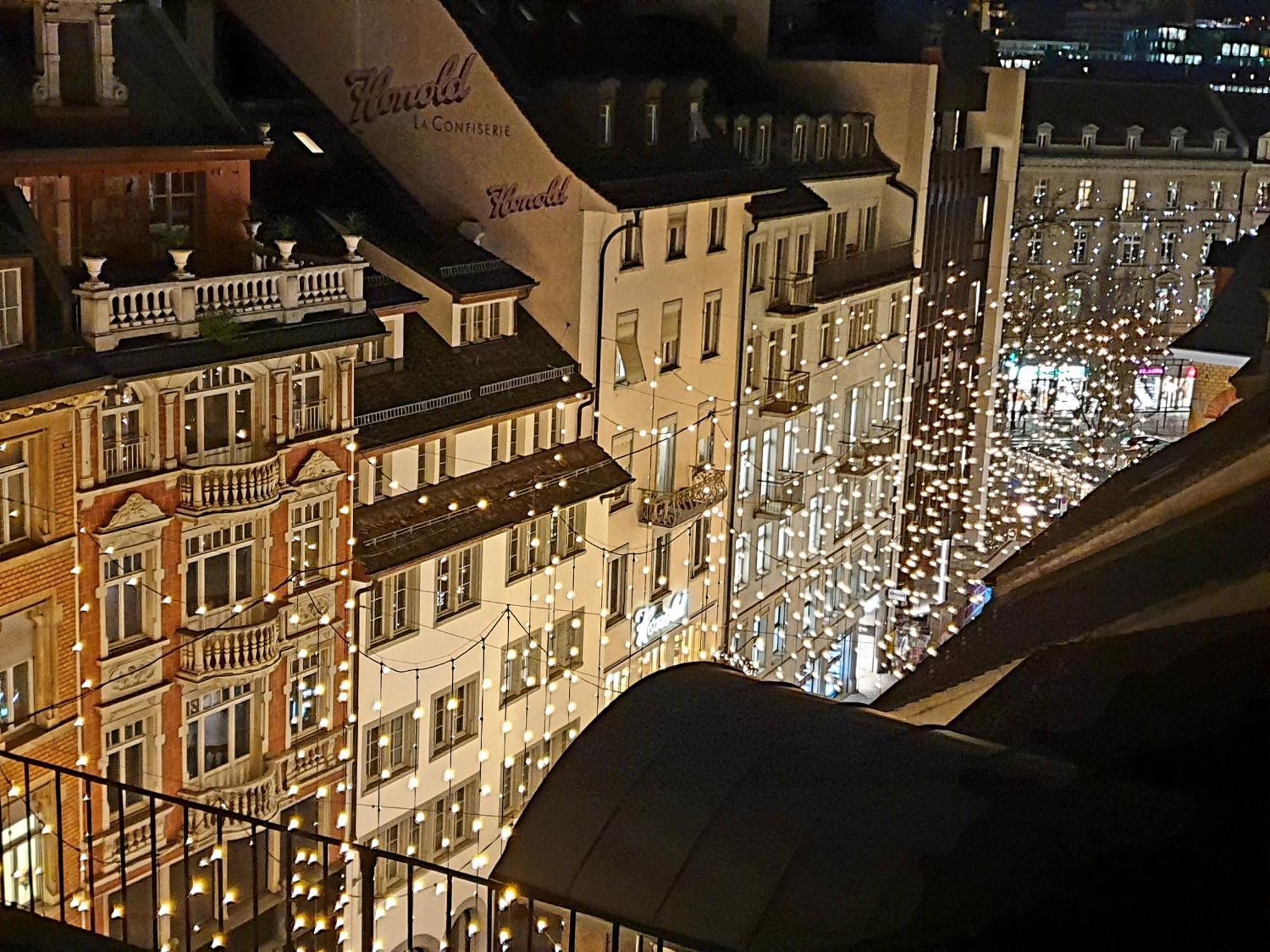 Rooftop With Stunning Views *