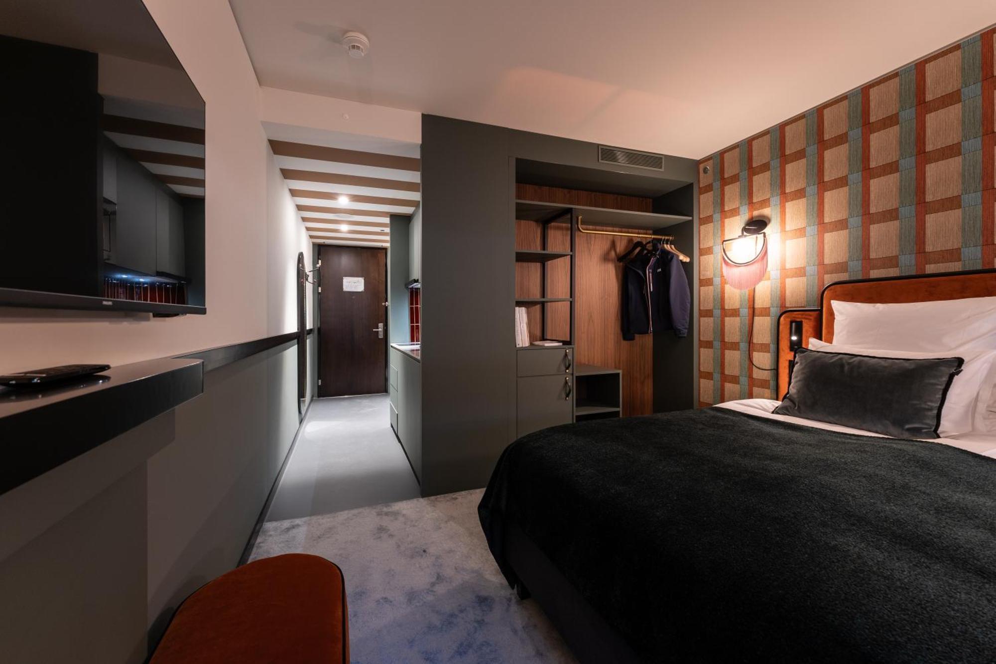 Hotel Four Points By Sheraton Sihlcity - 4*
